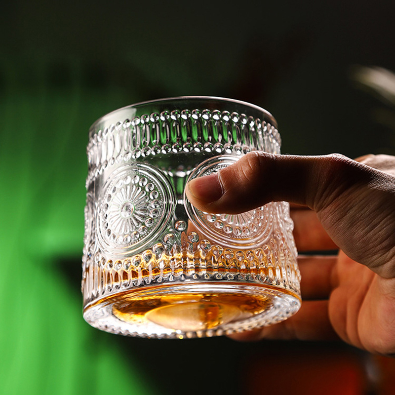 26093_o1cn01lsn9um1frmyjxtxwi-995090540-0-cib_20250206160059-2.jpg Bộ 6 Cốc Thủy Tinh - Ly Uống Rượu Đế Lồi Xoay 360 Độ 8x8x9cm - LTTDL01