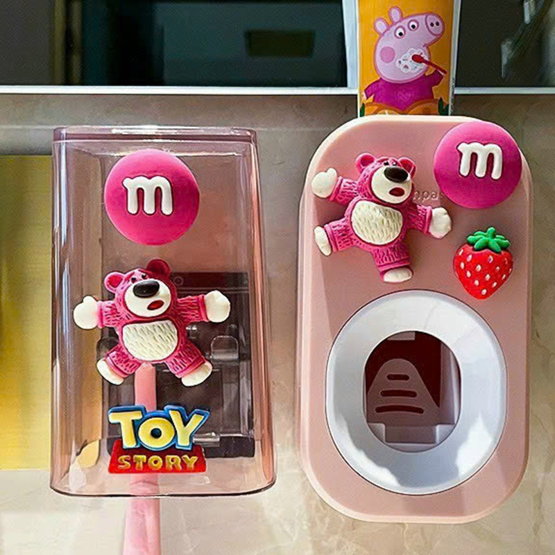 26097_z6251669487989-6da98b5a9bde718e7e51cab6c68ddb01_20250206172603-1.jpg Bộ Nhả Kem Đánh Răng Treo Tường Cao Cấp Kêm Cốc - Dành Cho Bé - BNKDRTT02