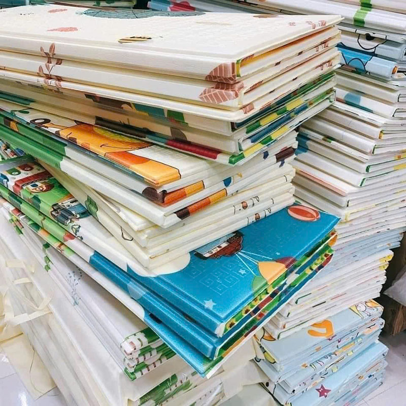 26141_z6390250866204-5b9c537ce5097ddd182938cc53f4622c_20250315123139-2.jpg Thảm Xốp Gấp Gọn Cho Bé 1m8x2m - TXGG01