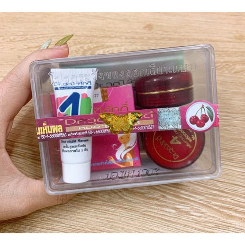 26274_16_20250418114209-1.png Bộ Kem Yanhee Thái Lan Đỏ 5 Món Chính Hãng - Hỗ Trợ Da Thâm Nám Sạm - BKYTLD