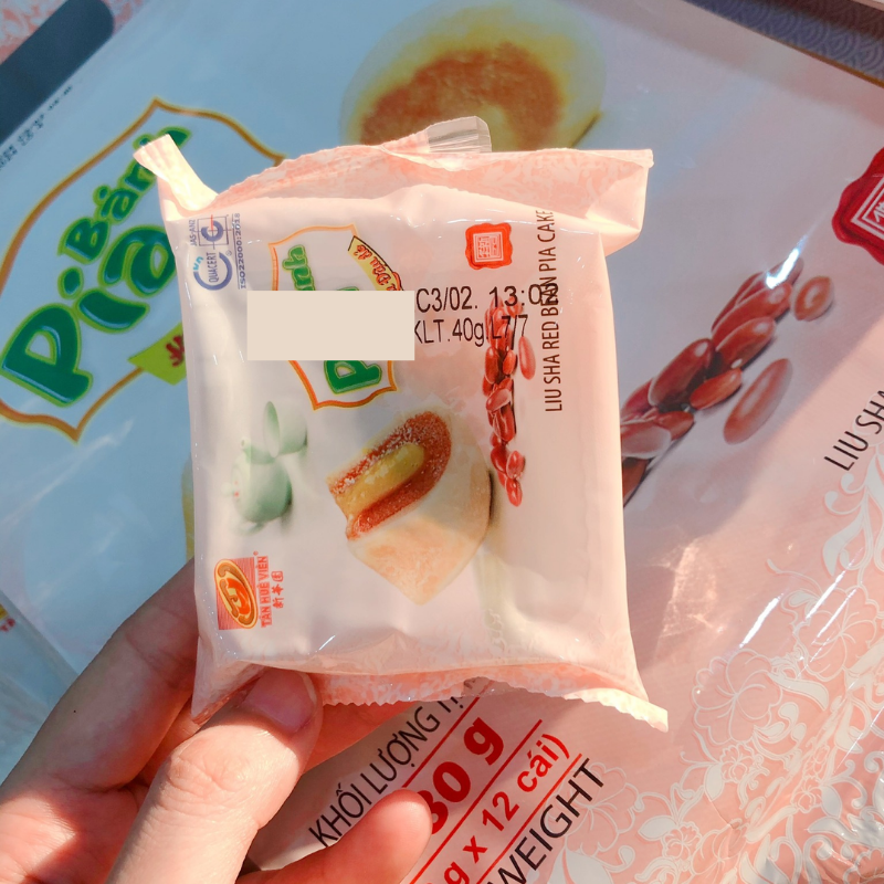 Giá sỉ bánh Pía Kim Sa Đậu Đỏ Tân Huê Viên Thơm Ngon 480g (40g x 12 cái) Giá sỉ bánh Pía Kim Sa Đậu Đỏ Tân Huê Viên Thơm Ngon 480g (40g x 12 cái)