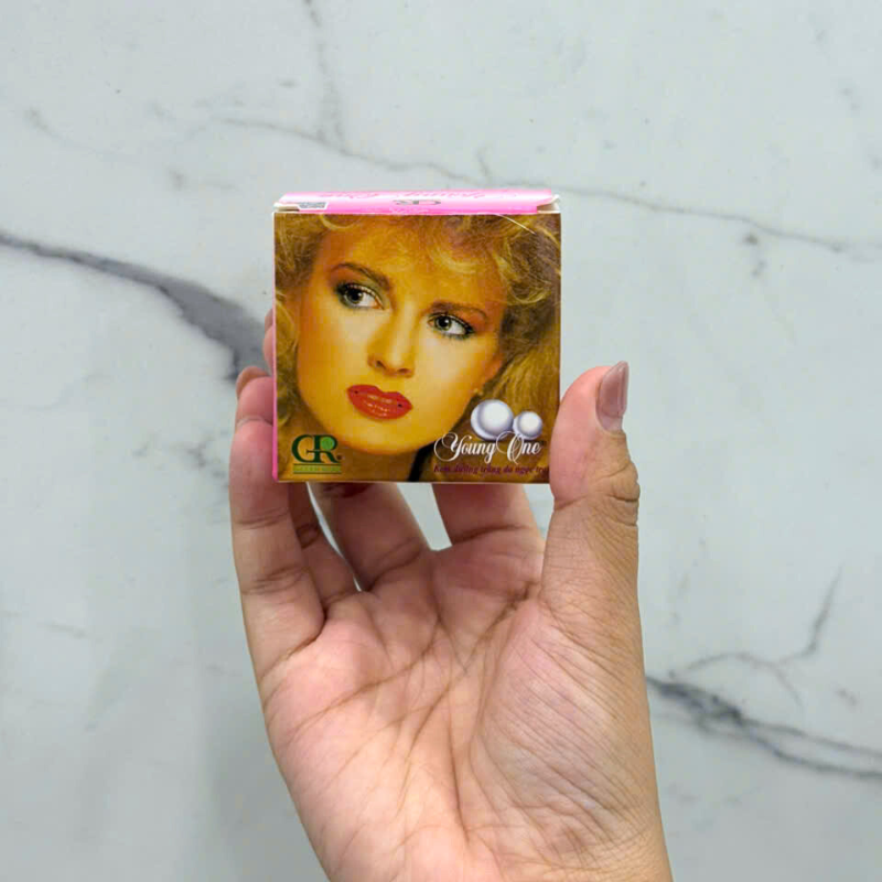 26705_4_20250905163702-2.png Combo 12 Hộp Kem Face Dưỡng Trắng Da Ngọc Trai Cô Gái Tóc Xù Young One 4.5g/Hộp - 8936055391027