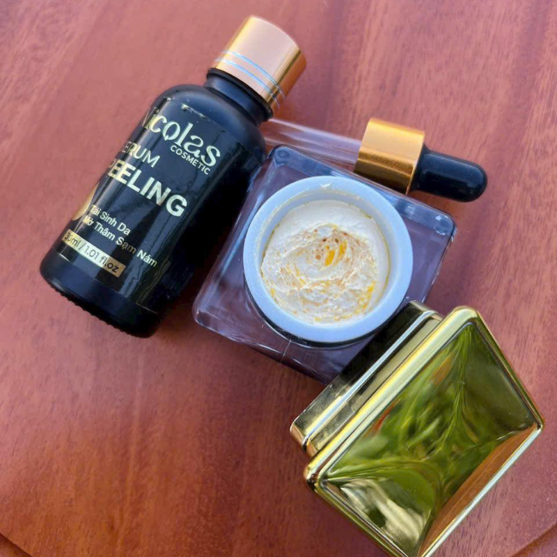 26708_9_20250906092957-2.png Combo Tái Sinh Nicolas - Serum Peeling 30ml & Kem Face Men Tảo Xanh Collagen 5g - 8938549741158