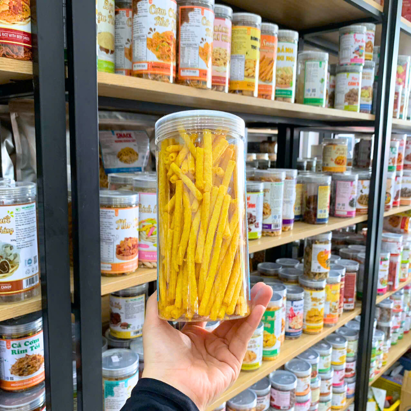 Kho sỉ snack Hương Khoai Tây Ống Vàng Thơm Ngon 200g - Hộp Pet Kho sỉ snack Hương Khoai Tây Ống Vàng Thơm Ngon 200g - Hộp Pet