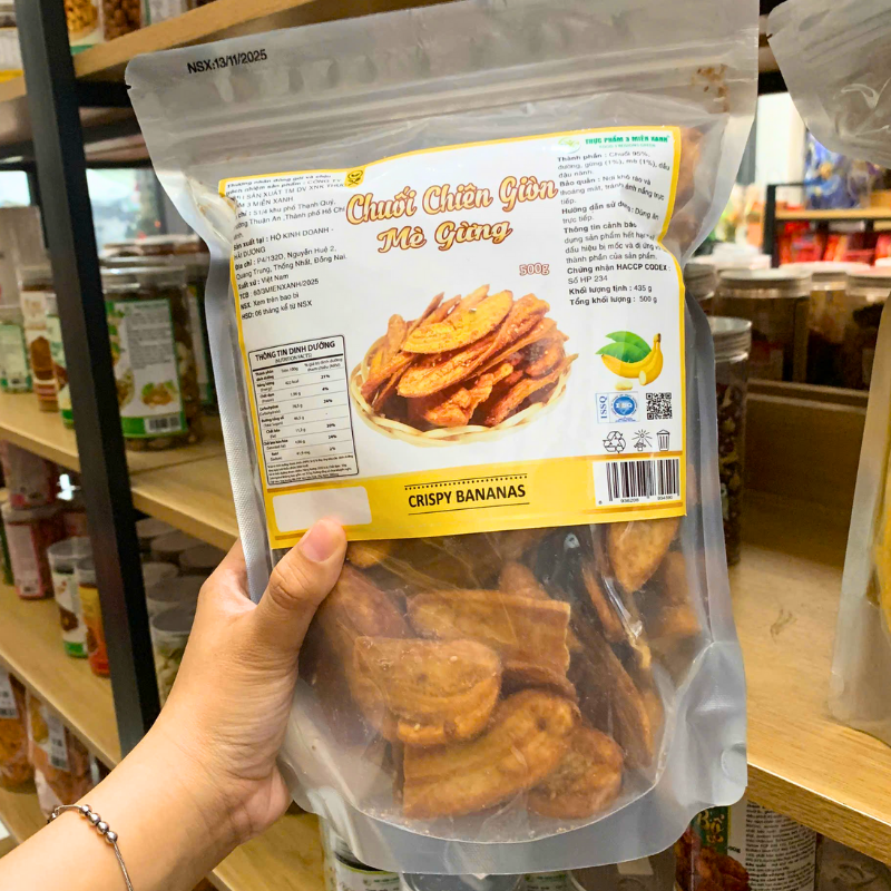 Chuối Chiên Giòn Mè Gừng 500g Túi Zip Bạc Chuối Chiên Giòn Mè Gừng 500g Túi Zip Bạc