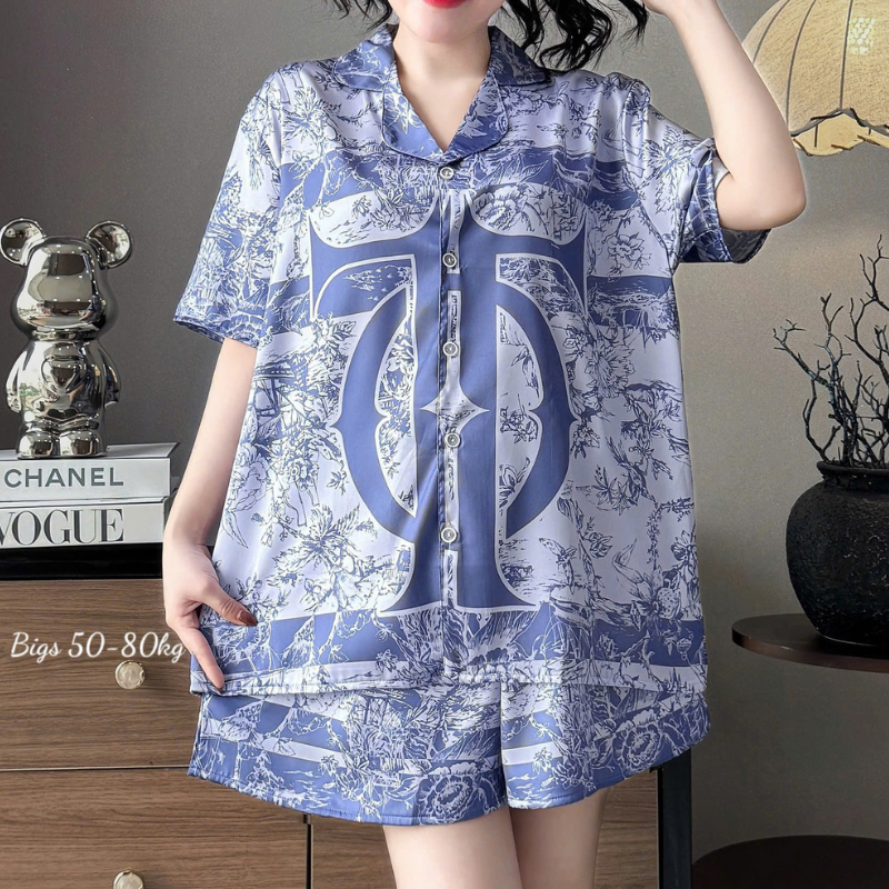 27670_64_20251216111217.png Đồ Bộ Ngủ Nữ Họa Tiết Sang Trọng Mặc Mát Thoải Mái 50–80kg - DBO5204