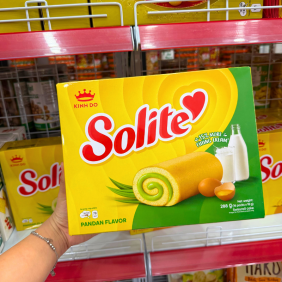 Bánh Solite Trứng Kem Vị Lá Dứa - Bánh Kinh Đô Solite Lá Dứa - Bánh Bông Lan Cuộn Kem 288g (16 Gói x 18g) - 8934680013451