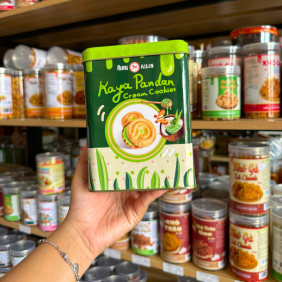 Bánh Quy Nhân Kem Dừa Lá Dứa Hộp Thiếc KILIN Thái Lan 400g - Hộp Xanh Lá - 8859465690958