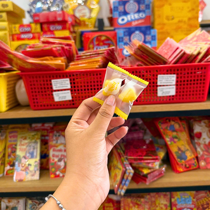 Kẹo Xoài Vàng Dẻo Thơm Ngon Hàng Xá 500g Kẹo Xoài Vàng Dẻo Thơm Ngon Hàng Xá 500g