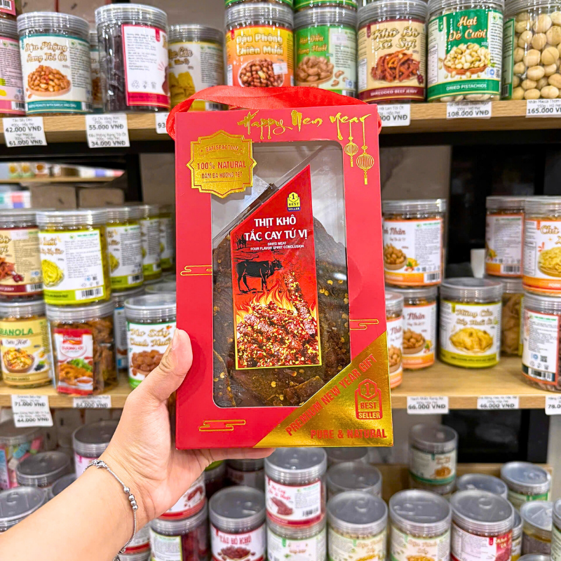 Nguồn sỉ thịt Khô Tắc Cay Tứ Vị Premium New Year Gift 500g Nguồn sỉ thịt Khô Tắc Cay Tứ Vị Premium New Year Gift 500g