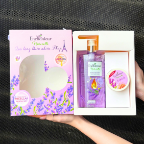 Set Quà Tặng Sữa Tắm Enchanteur Naturelle Hương Hoa Lavender & Tẩy Tế Bào Chết Body (Set Màu Tím) - 8935212807241