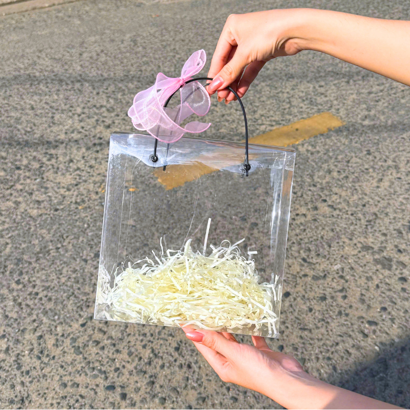 28513_131_20260228172138.png Set Phụ Kiện Giỏ Quà Tặng - Túi Trong Vuông Lót Giấy Rơm Thắt Nơ Xinh Xắn Nhiều Màu - SETQUA02