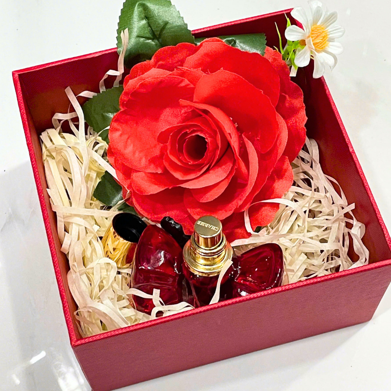 Shop sỉ set Hộp Quà Tặng Nước Hoa Nữ Charme Just For You 30ml Shop sỉ set Hộp Quà Tặng Nước Hoa Nữ Charme Just For You 30ml