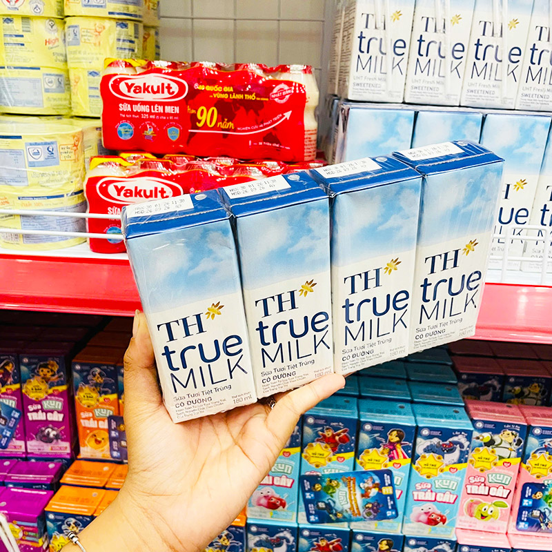 Giá sỉ sữa Tươi Tiệt Trùng Có Đường TH True Milk Lốc 4 Hộp Lớn (180ml/Hộp) Giá sỉ sữa Tươi Tiệt Trùng Có Đường TH True Milk Lốc 4 Hộp Lớn (180ml/Hộp)