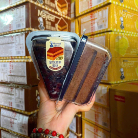 1 Cái Bánh Bông Lan Tam Giác Mayeef Vị Socola - 6933661511810