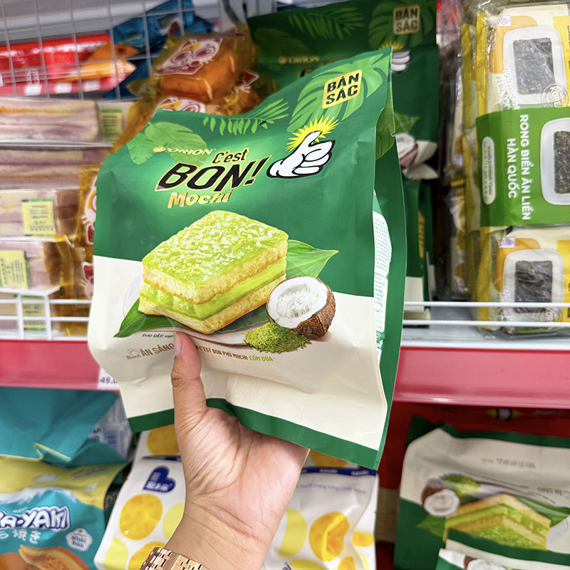 1 Bịch Bánh Ăn Sáng C'est BON Phủ Mochi Cốm Dừa 137,5g - Bịch 5 Cái 1 Bịch Bánh Ăn Sáng C'est BON Phủ Mochi Cốm Dừa 137,5g - Bịch 5 Cái