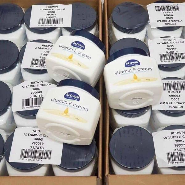 Kem dưỡng vitamin E  Redwin Úc hũ 300g cho da mướt mát mùi thơm dịu dịu