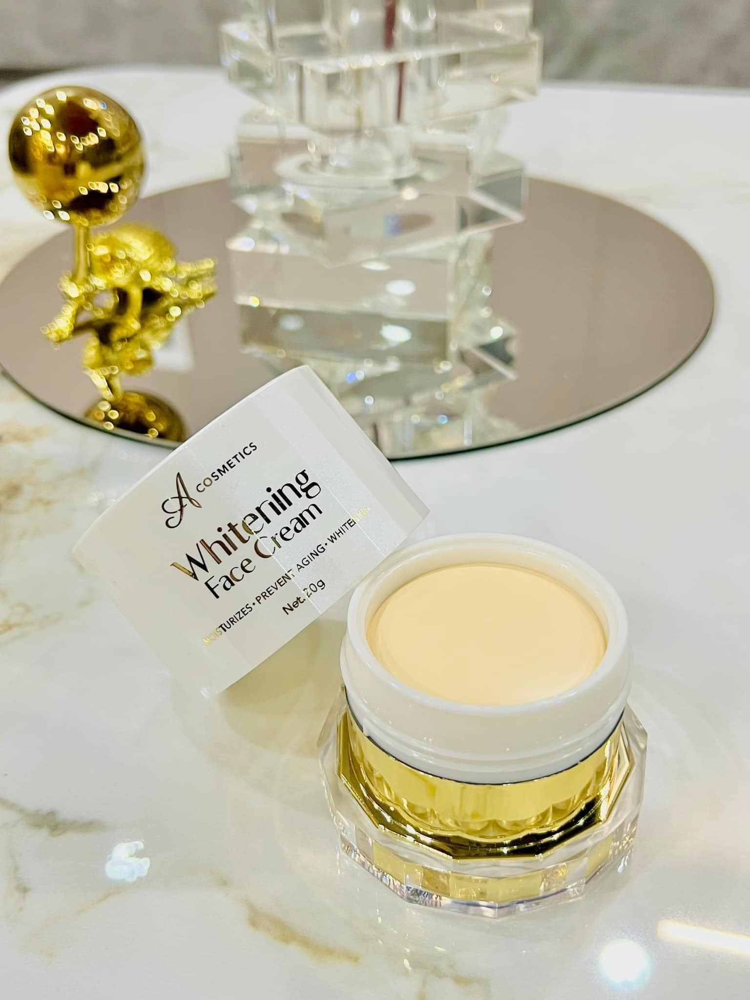 Trắng Sáng Tự Nhiên Với Kem Face Dưỡng Trắng Whitening Face Cream
