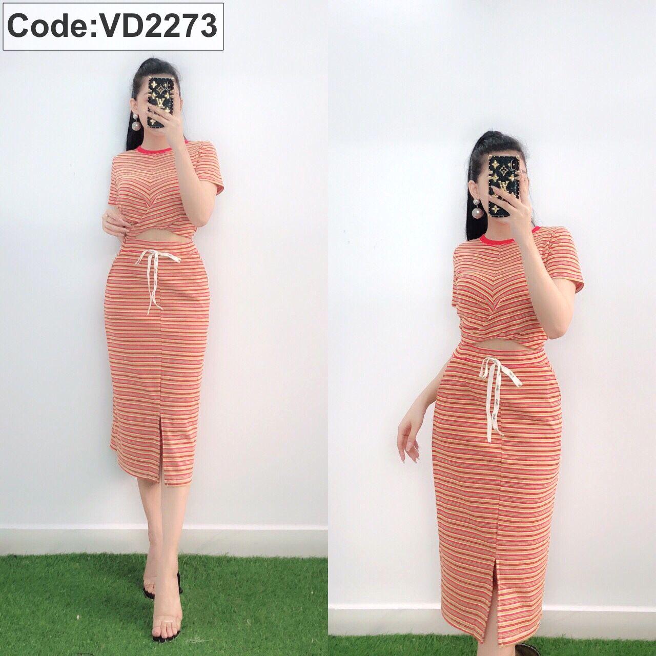 Free Ship 2024] Đầm maxi body Đầm hai dây ôm dáng dài thích hợp đi chơi Set  đầm body sọc ngang hai món kèm áo khoác nút Set đầm sọc body &