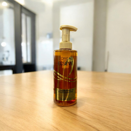 Dầu Gội L'oreal Paris Elseve Extraordinary Oil Smooth Giúp Tóc Suông Mượt 440ml
