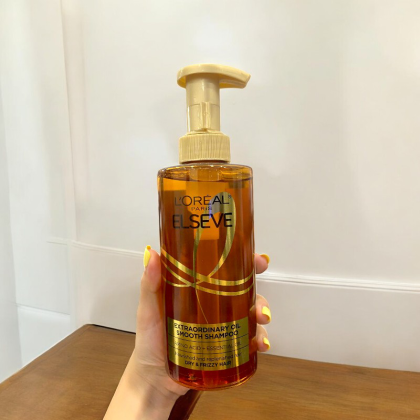 Dầu Gội L'oreal Paris Elseve Extraordinary Oil Smooth Giúp Tóc Suông Mượt 440ml
