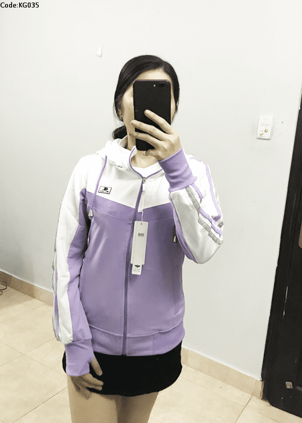 Áo khoác nữ phối màu logo cá tính Áo khoác nữ phối màu logo cá tính