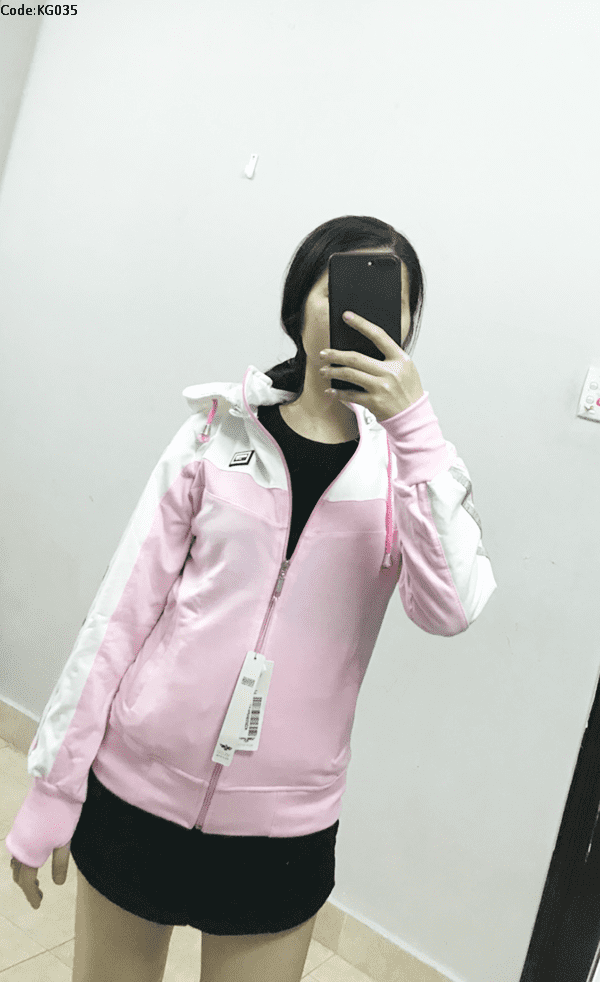 Áo khoác nữ phối màu logo cá tính Áo khoác nữ phối màu logo cá tính