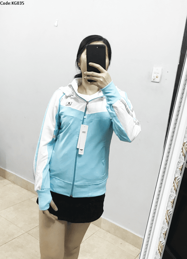 Áo khoác nữ phối màu logo cá tính Áo khoác nữ phối màu logo cá tính