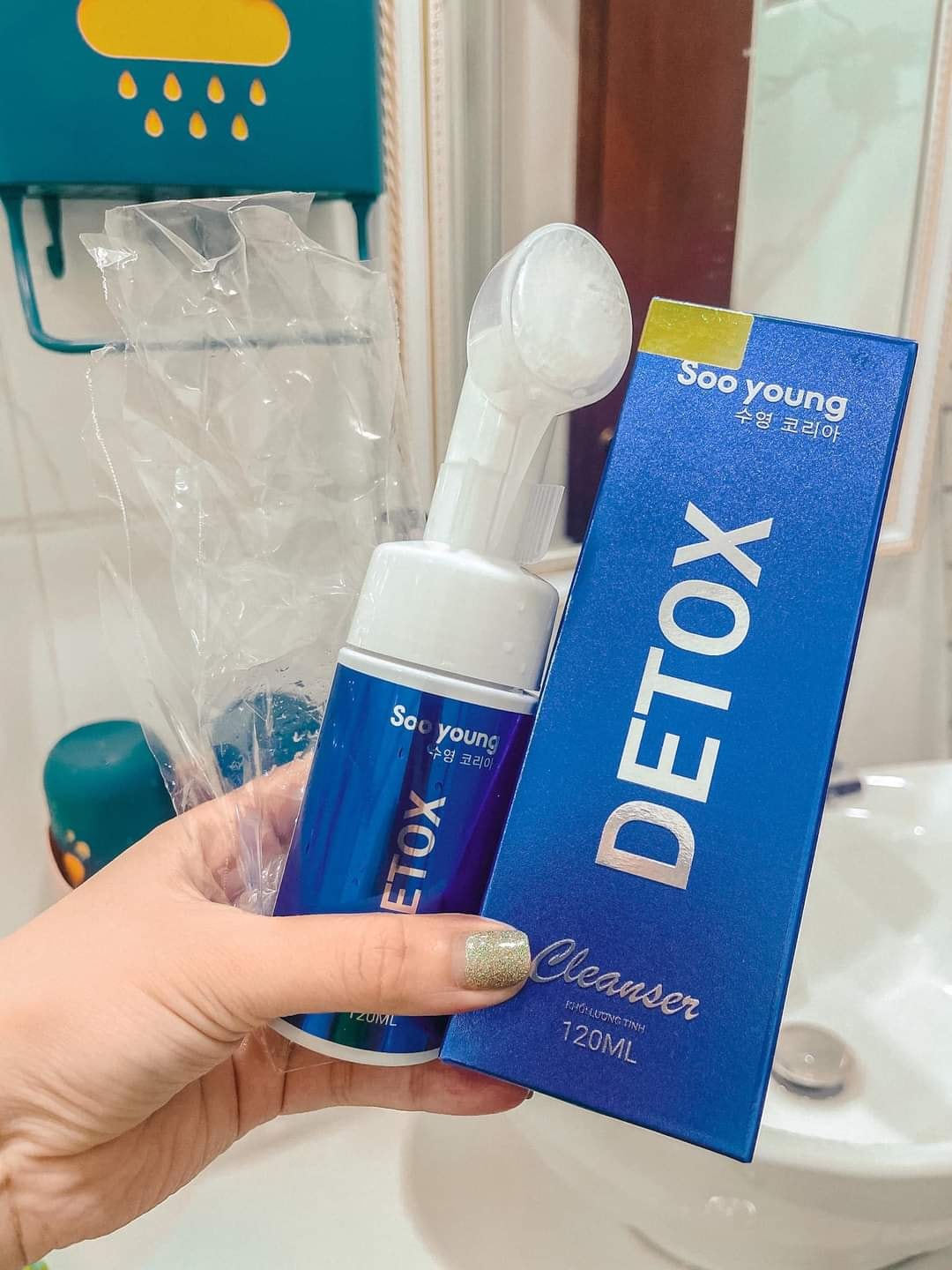 Sữa rửa mặt Detox Cleanser Soo Young có gì hot?