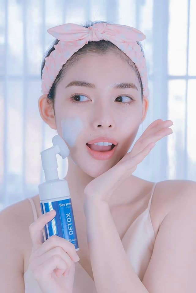 Sữa rửa mặt Detox Cleanser Soo Young có gì hot?