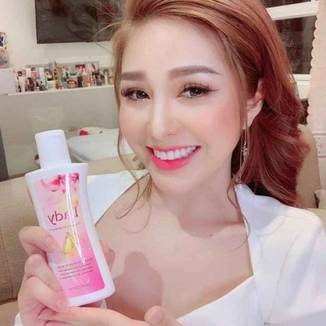 Dung dịch vệ sinh Lady Hồng Tâm - tuyệt chiêu của phụ nữ hiện đại