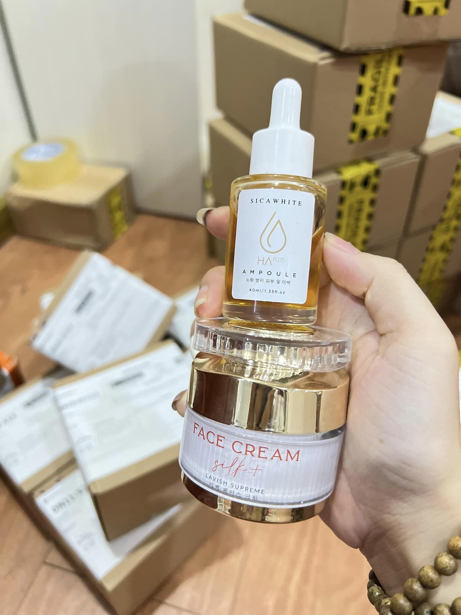 Bí quyết có làn da bóng mịn không cần tới makeup với Combo Kem Lụa Sirum SiCa White