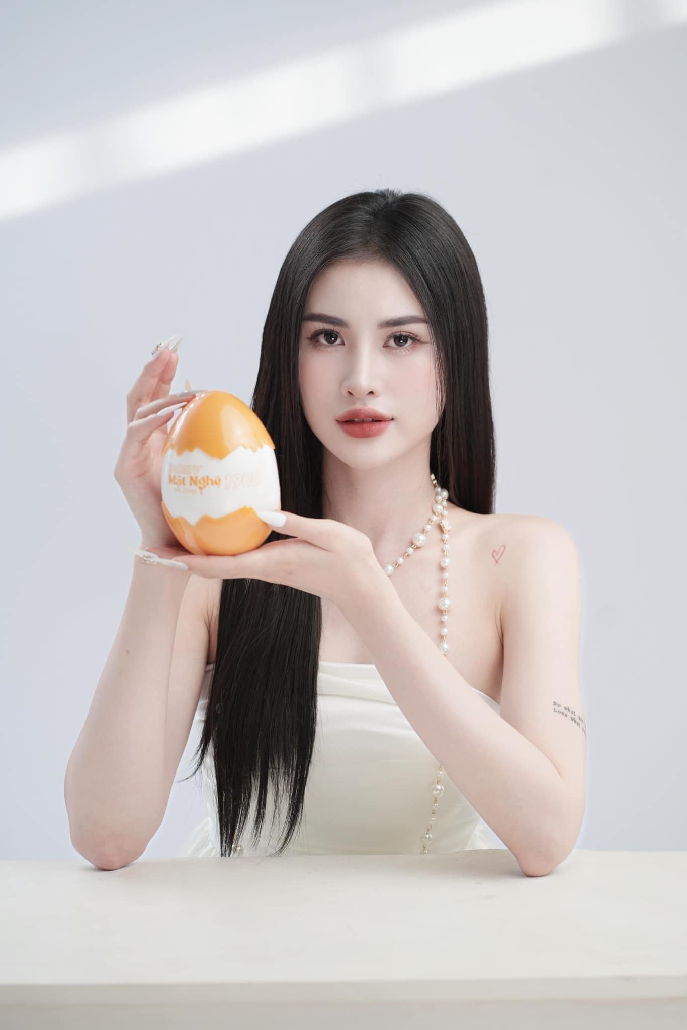 Kem Body Mật Nghệ 1900 Queenie Skin đi tới đâu gây nghiện tới đó ạ