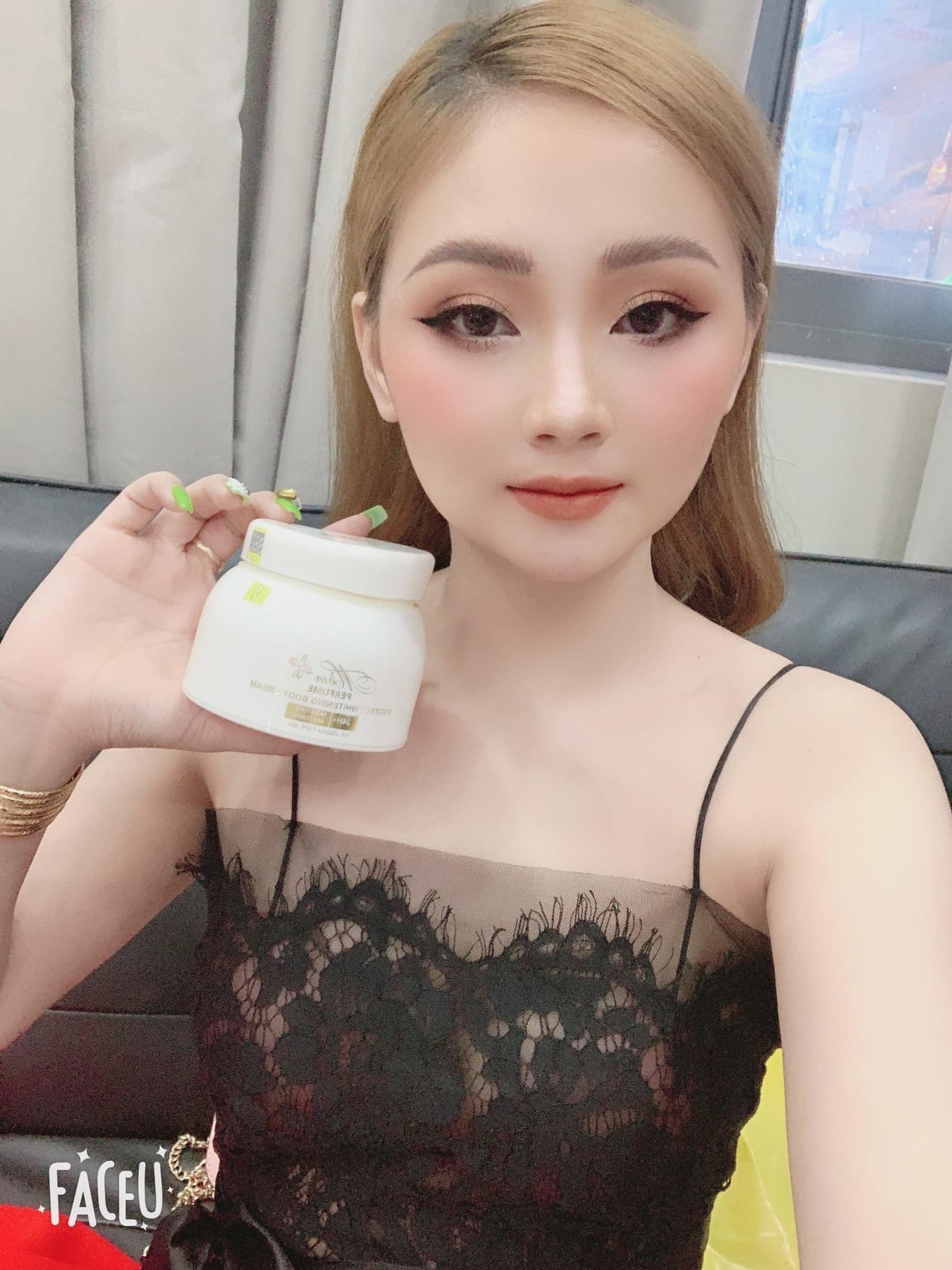 Kem dưỡng body mềm nước hoa Acosmetics