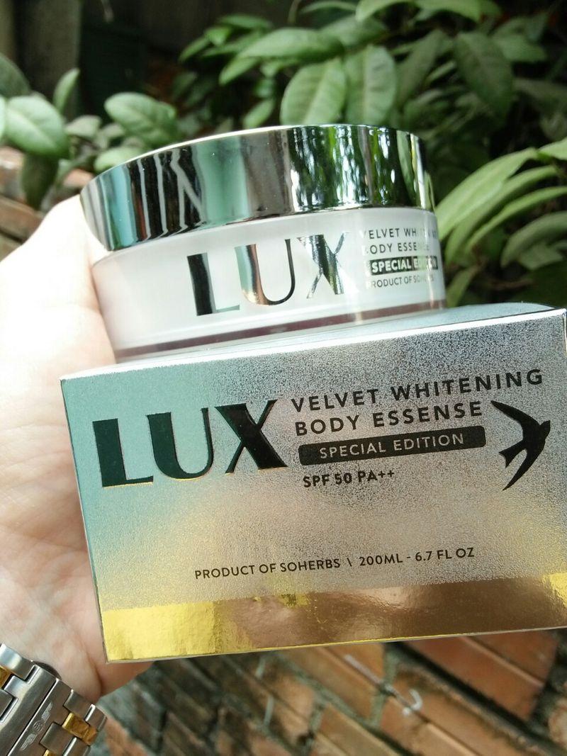 Kem body Lux - tinh chất yến tươi & collagen